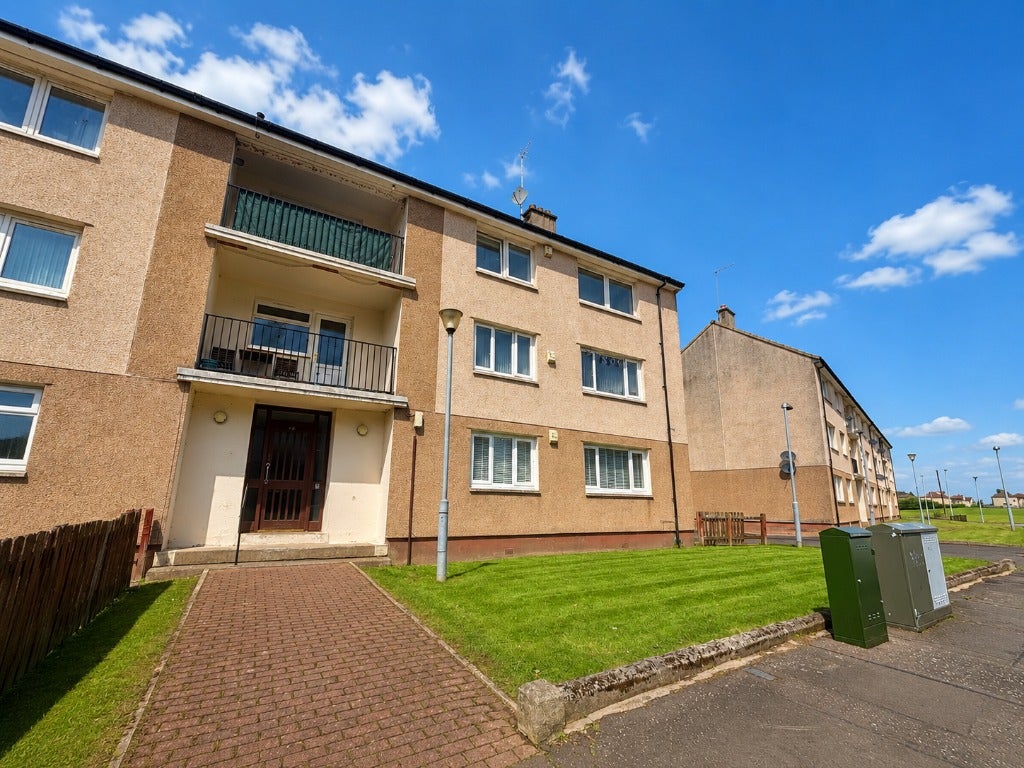 Flat Garry Drive in Elderslie