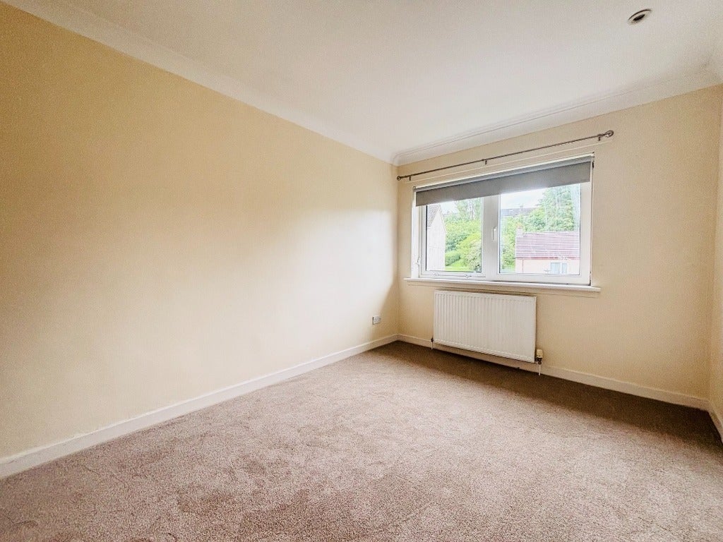 Flat Garry Drive in Elderslie