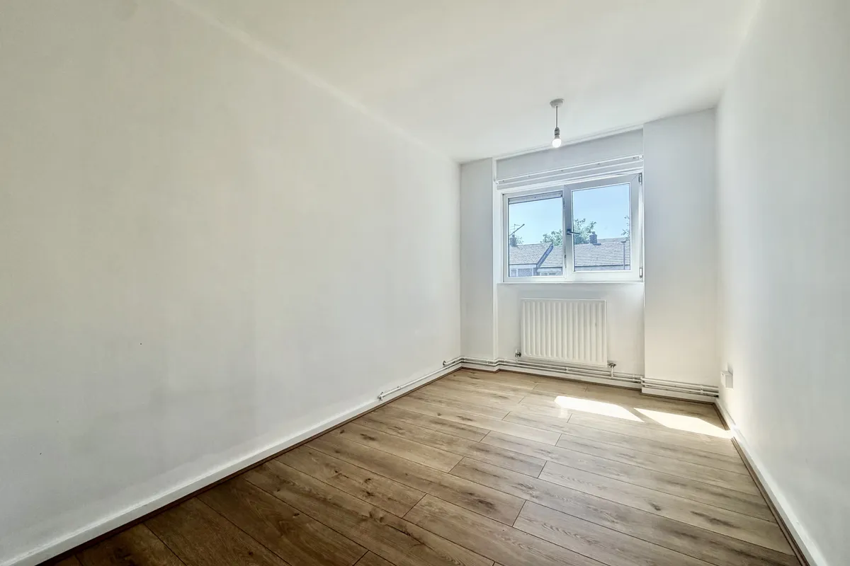 Flat Nutfield Place in Portsmouth