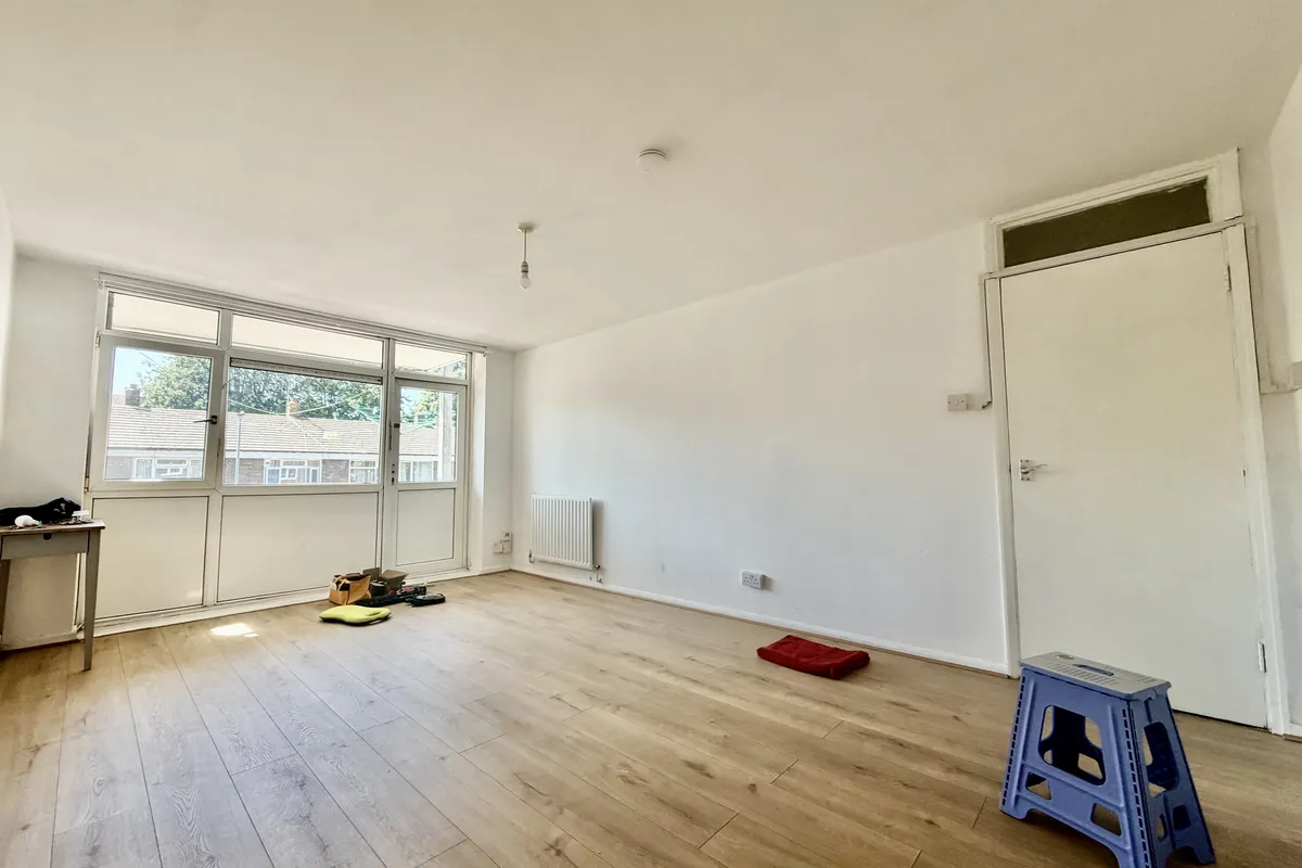 Flat Nutfield Place in Portsmouth