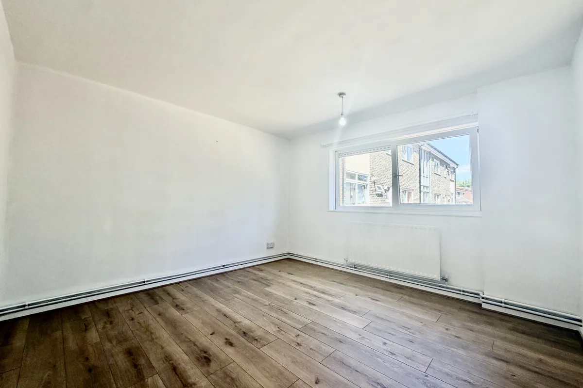 Flat Nutfield Place in Portsmouth