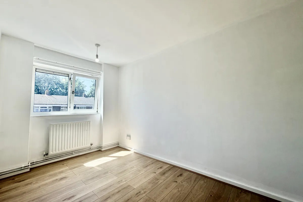 Flat Nutfield Place in Portsmouth