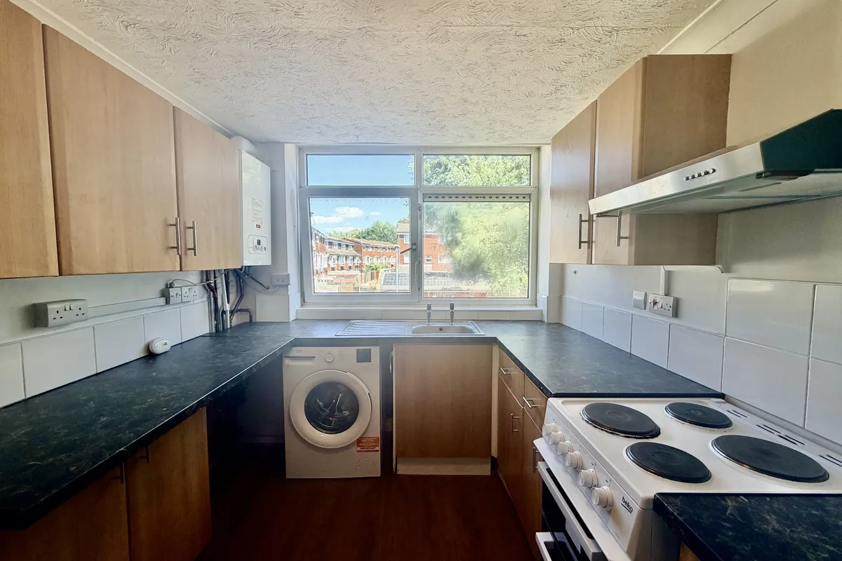 Flat Nutfield Place in Portsmouth