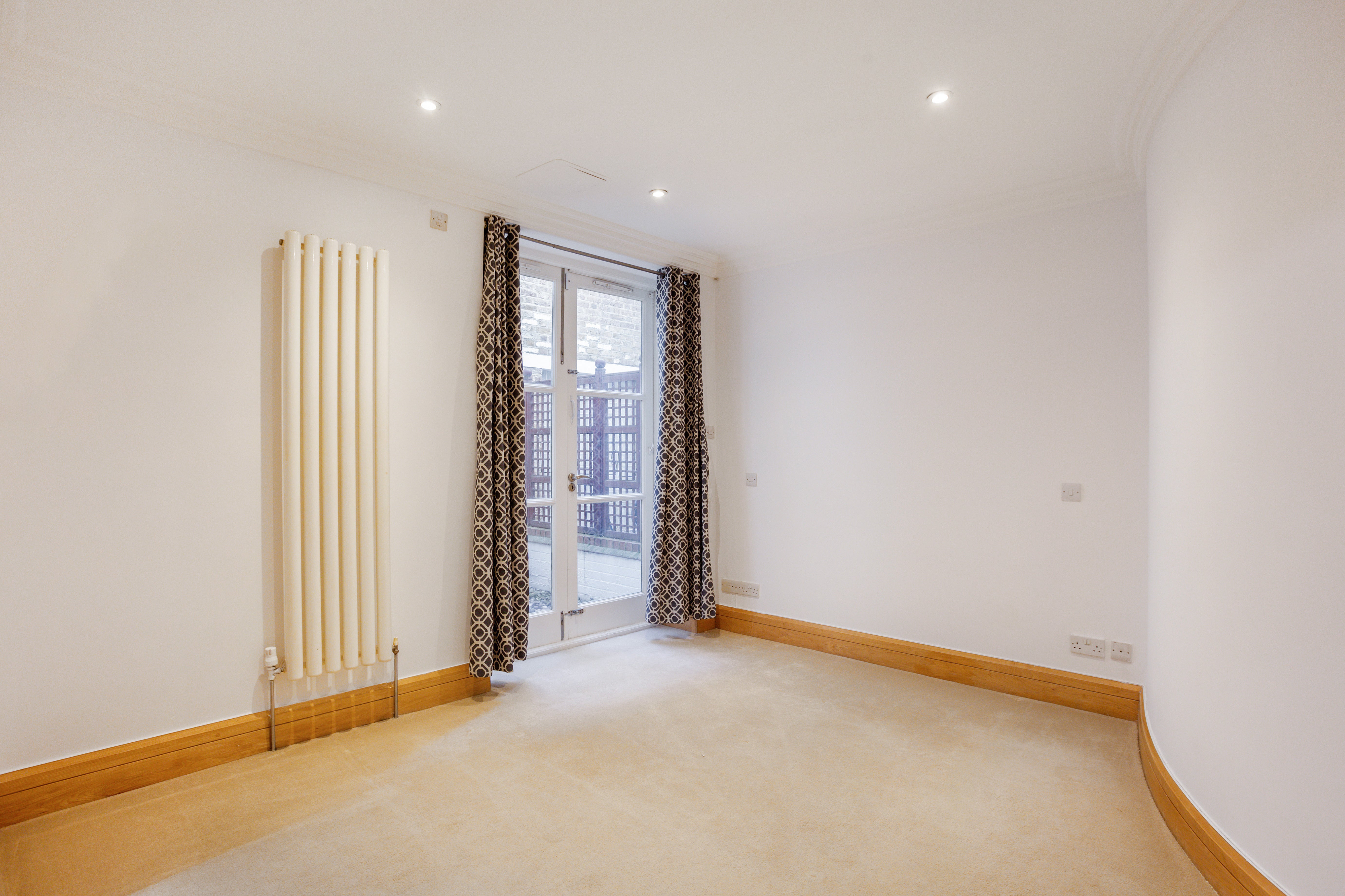Flat Hans Road in Greater London