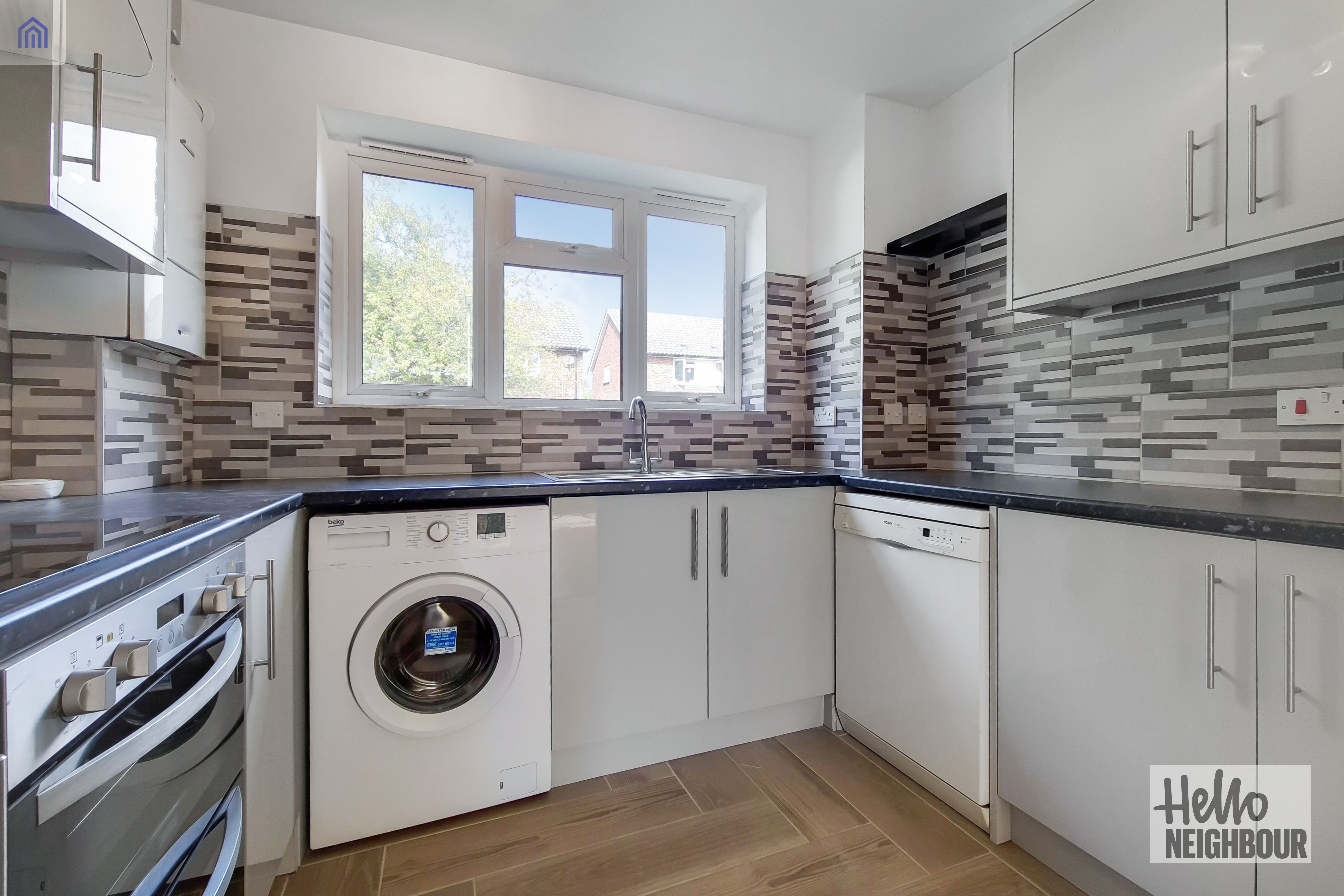 Flat Vicarage Fields in Elmbridge