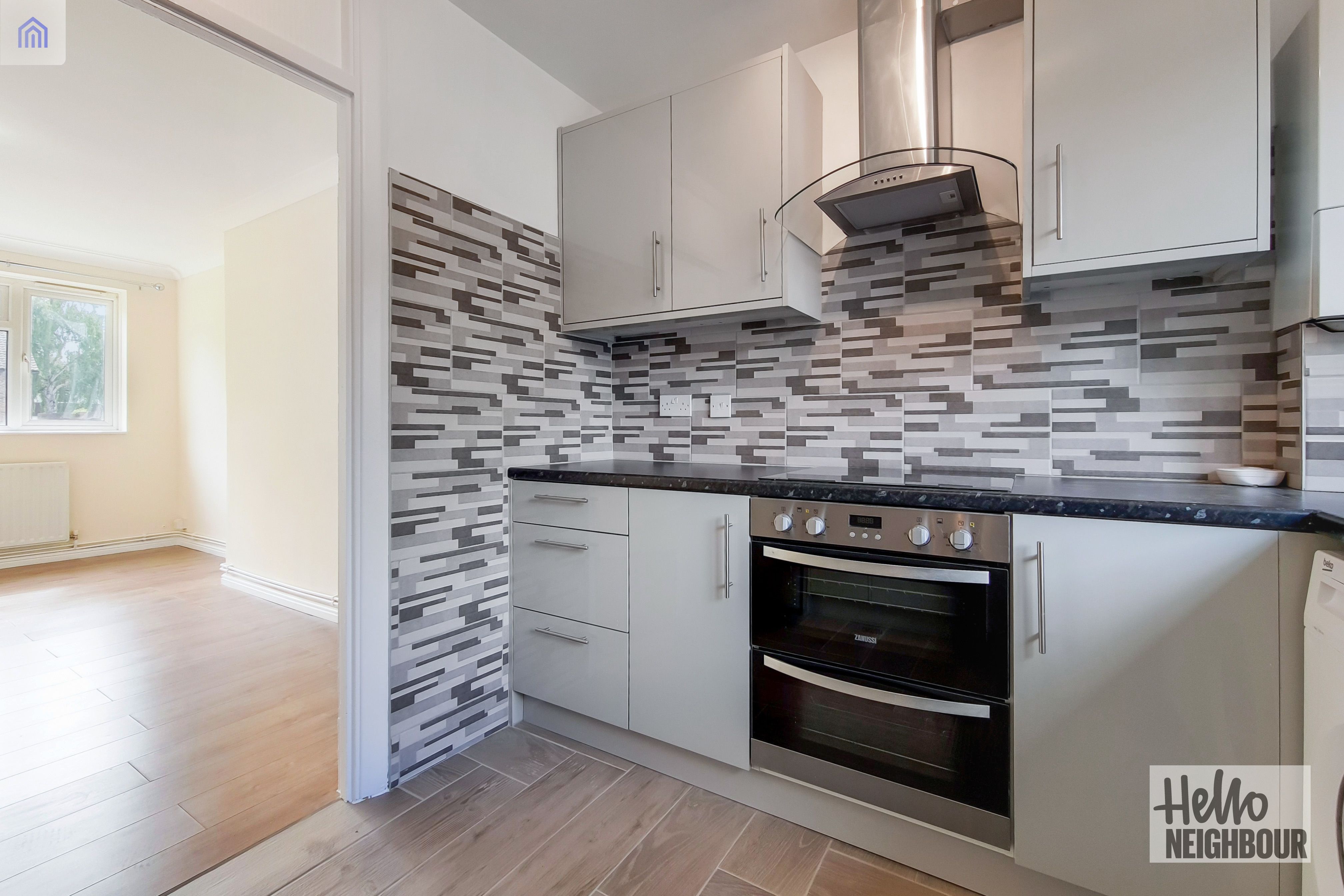 Flat Vicarage Fields in Elmbridge
