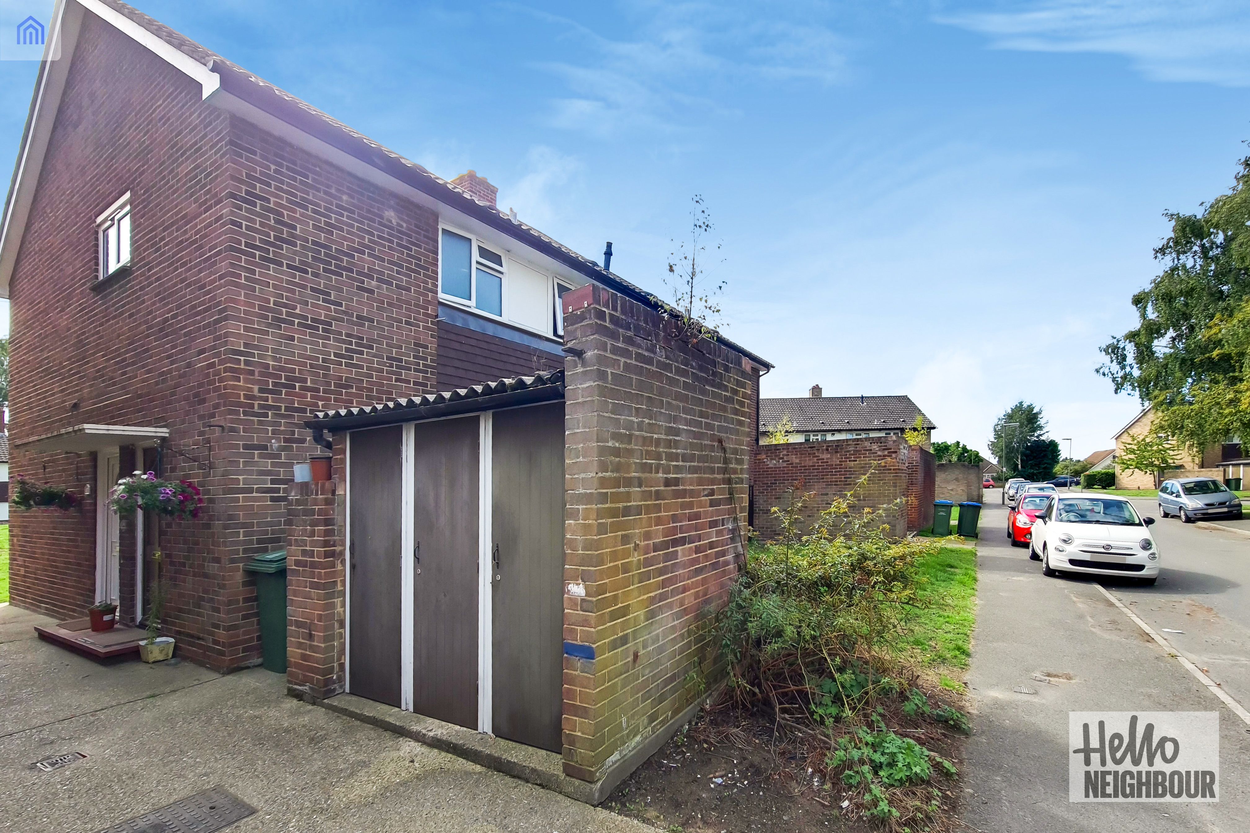 Flat Vicarage Fields in Elmbridge