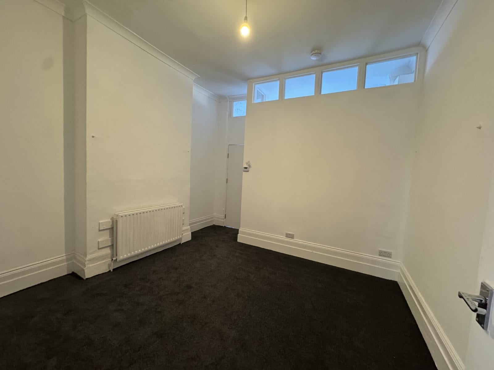 Flat Leigham Vale in Greater London