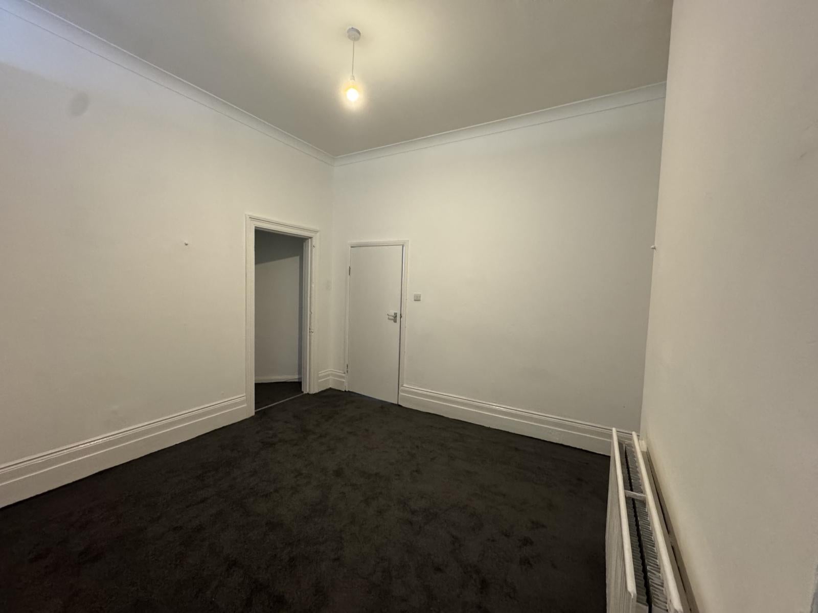 Flat Leigham Vale in Greater London