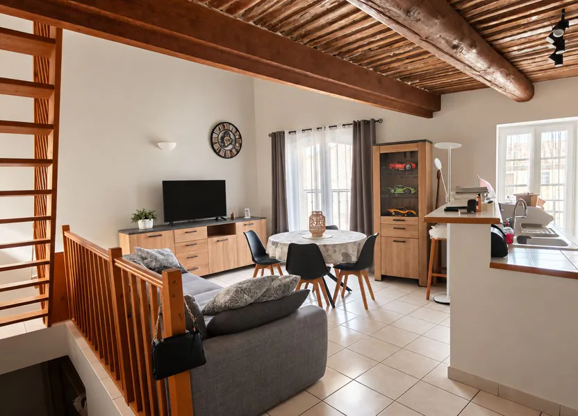Appartement Avenue Frédéric Mistral à Rochefort-du-Gard
