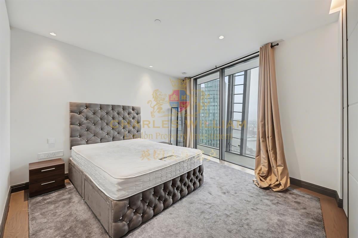 Flat Blackfriars Road in Greater London