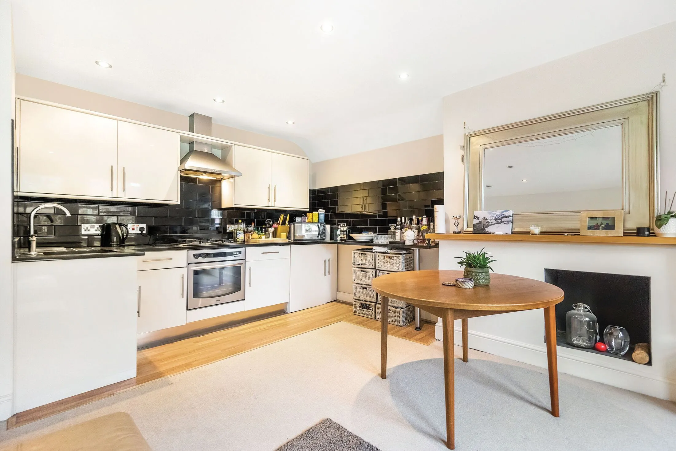 Flat Cavendish Road in Greater London