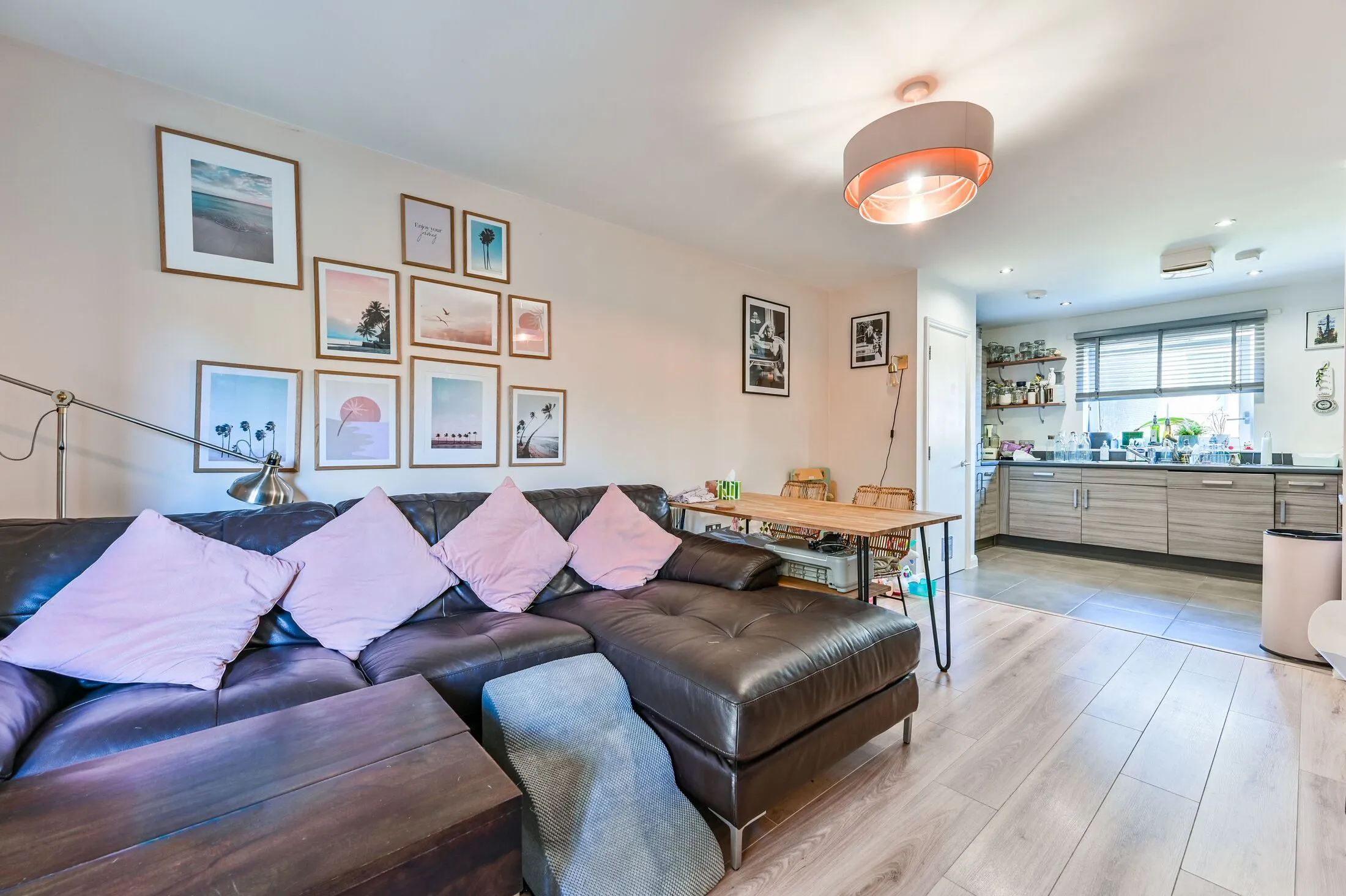 Flat Narford Road in Greater London