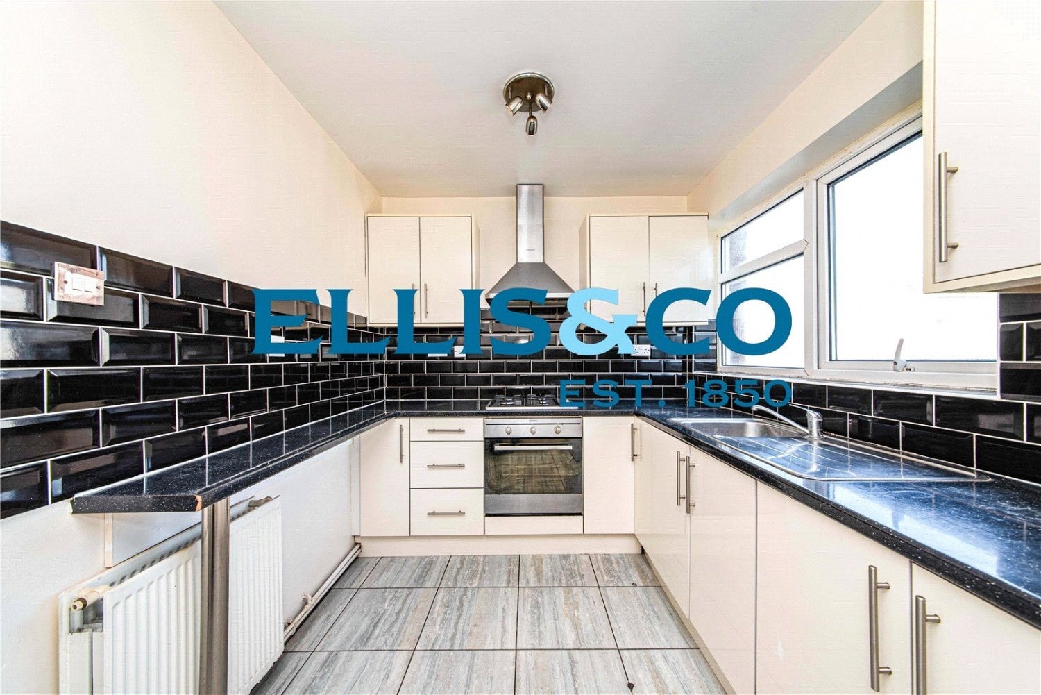 Flat Chalklands in Greater London