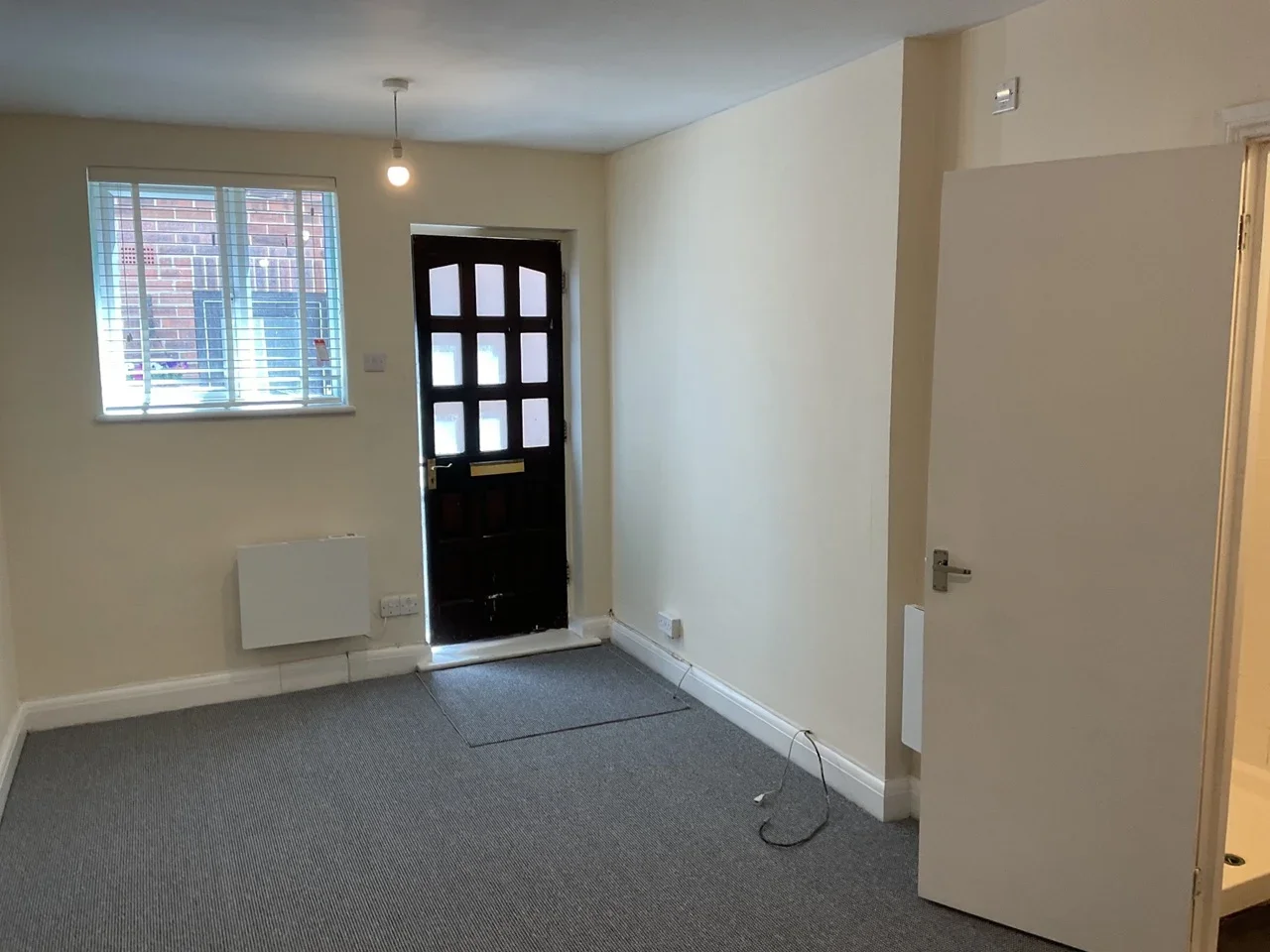 Flat Tudor Walk in Watford