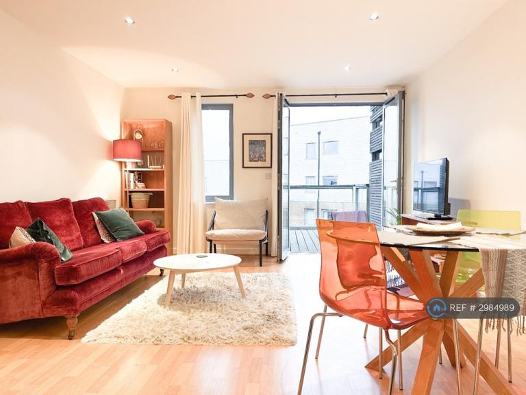 Flat Rustat Avenue in Cambridge