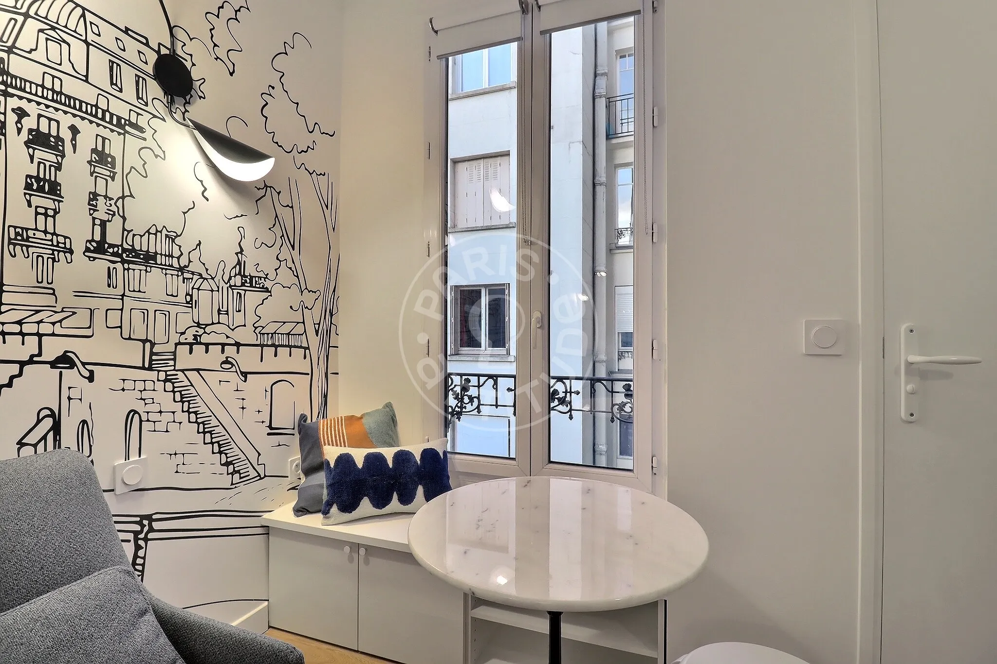 Flat Rue du Théâtre in Paris