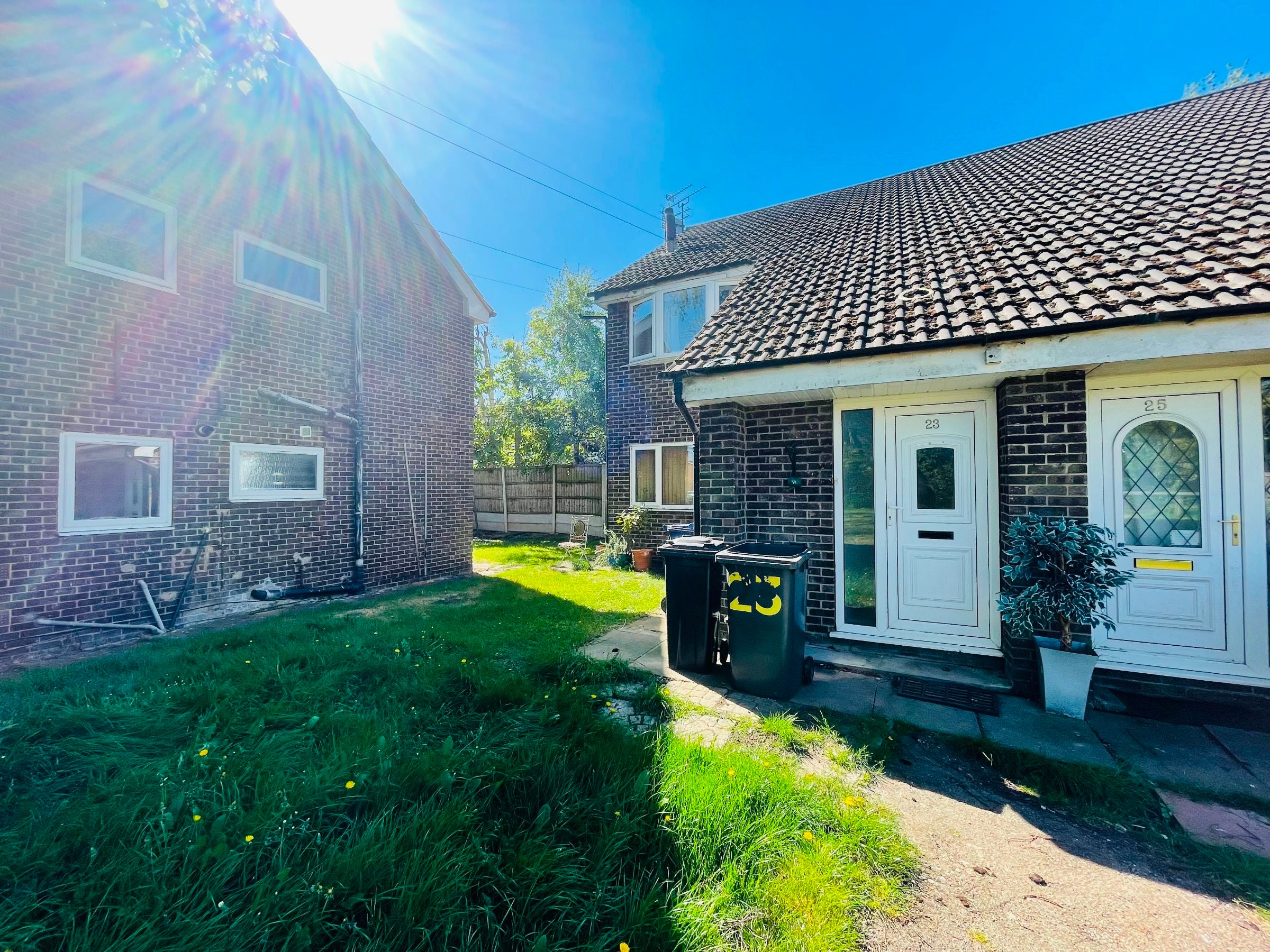 Flat Kirkhill Close in Doncaster