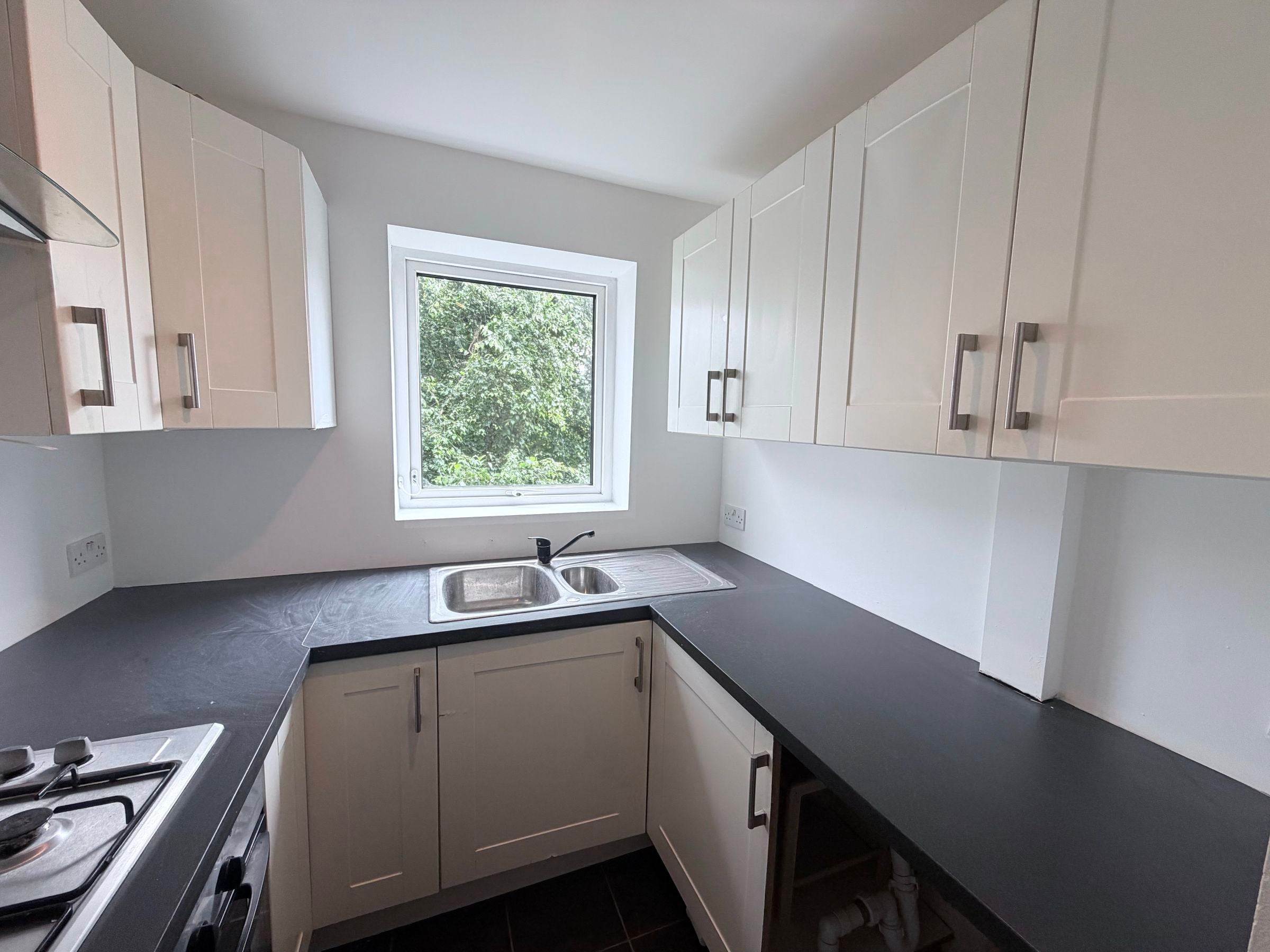 House Kirkhill Close in Doncaster