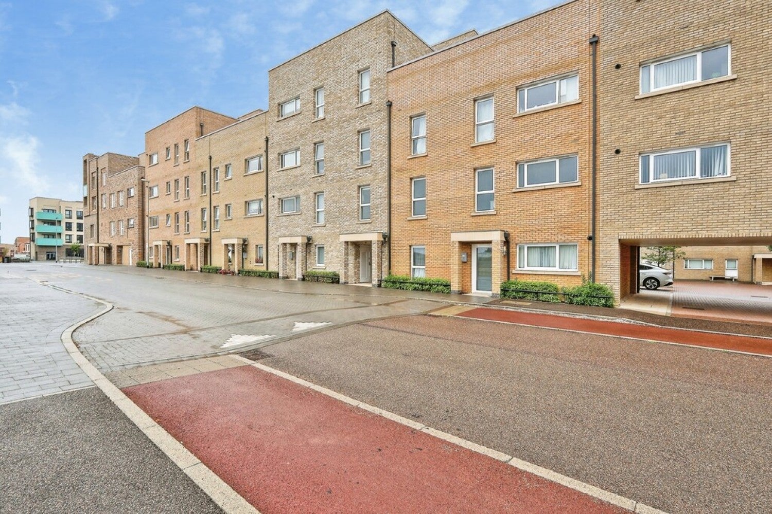 Flat Falmouth Avenue in Cambridge