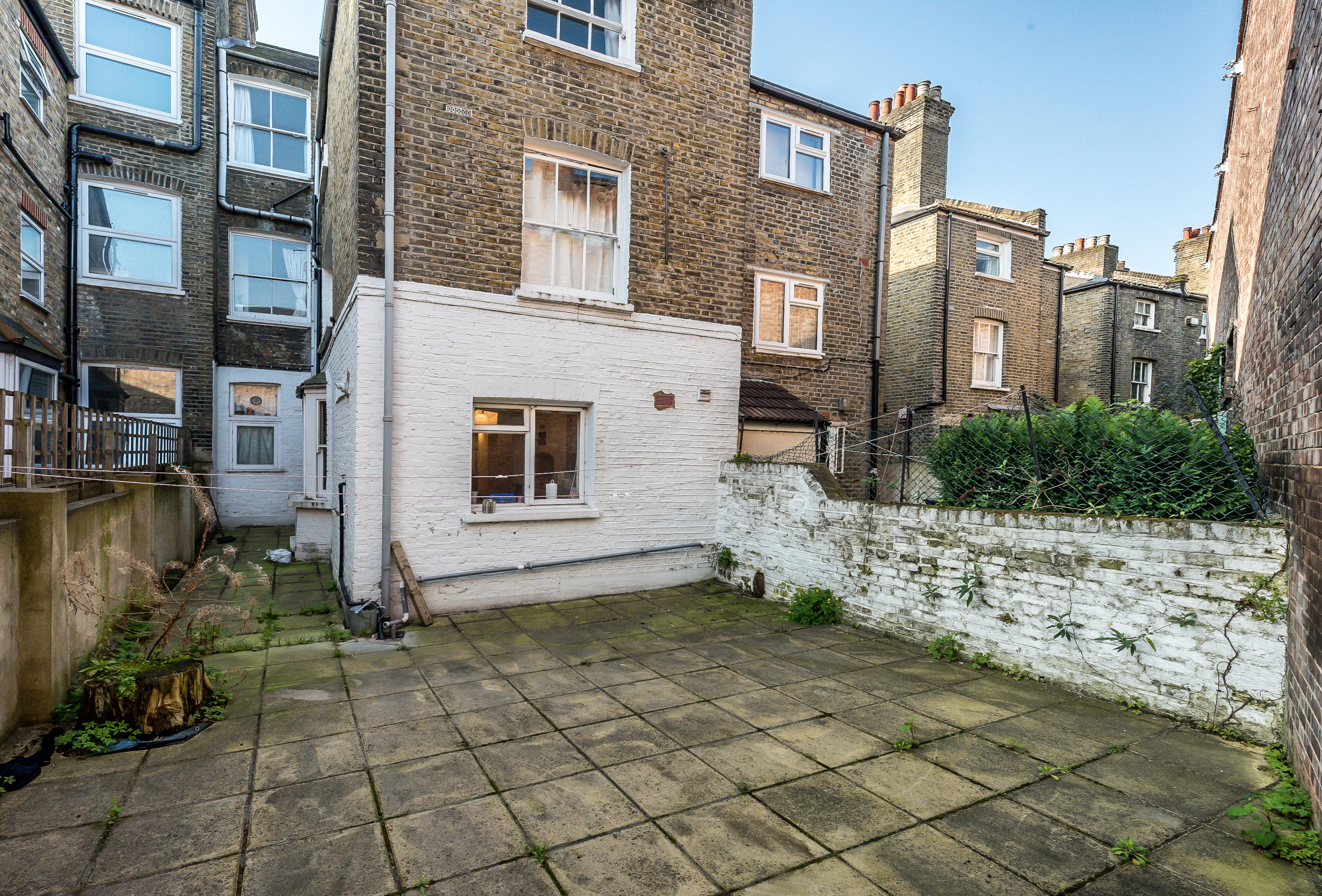 Flat Handforth Road in Greater London