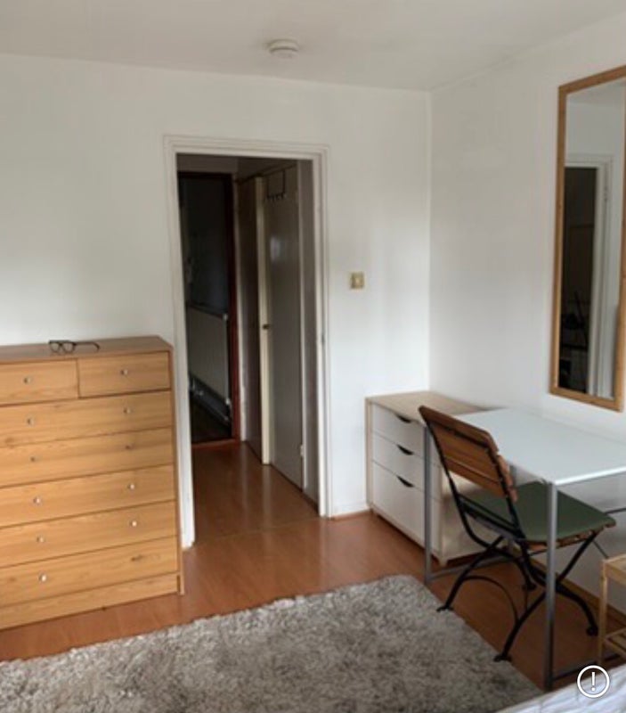 Room John Ruskin Street in Greater London