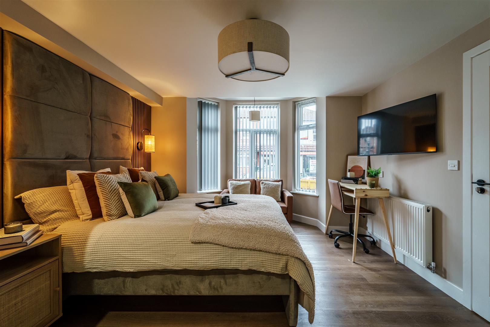 Room Broomfield Road in Coventry