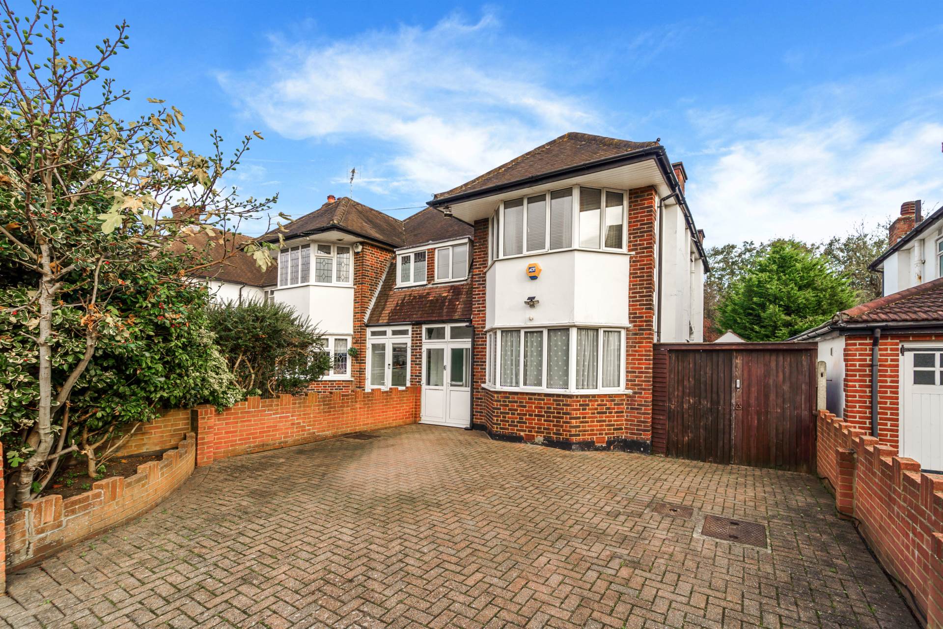 House Stoneleigh Park Road in Epsom and Ewell