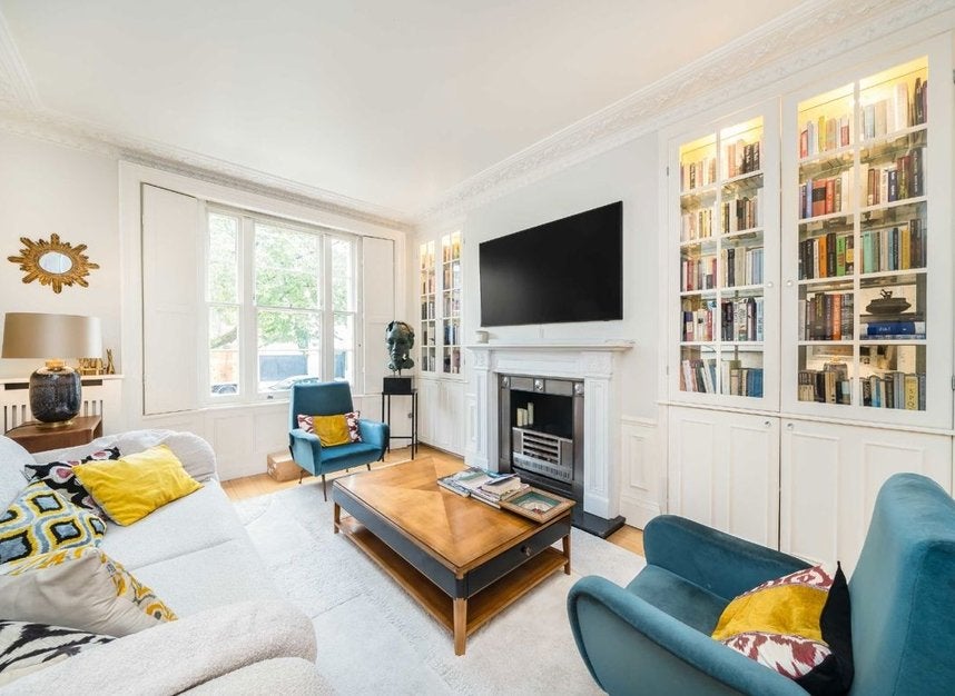 House Queen's Grove in City of Westminster
