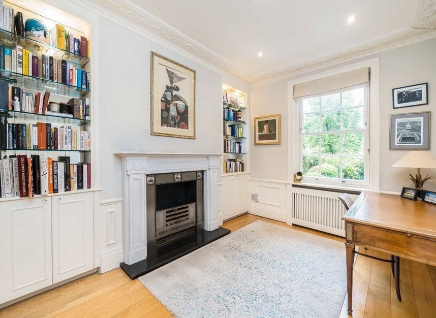 House Queen's Grove in City of Westminster