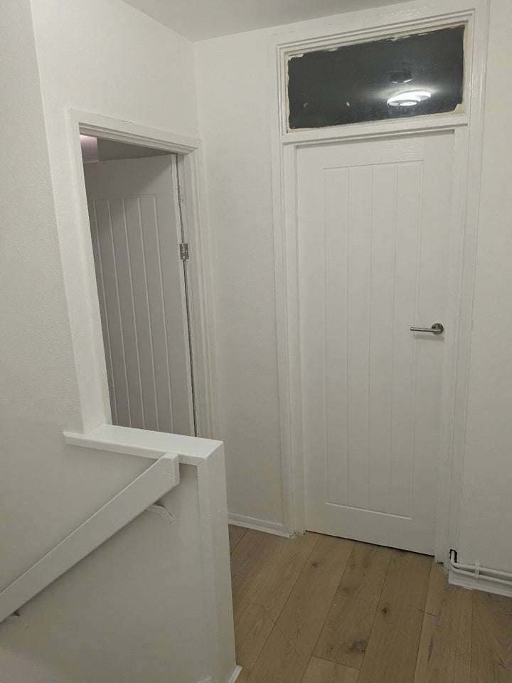 Flat Riley Road in Greater London