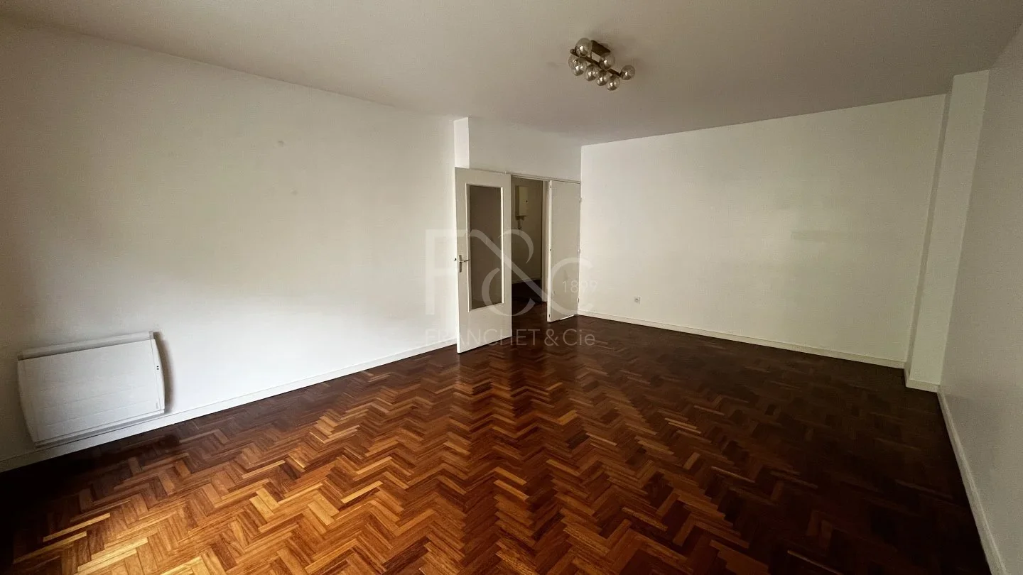 Appartement Rue Jacques-Louis Hénon à Lyon