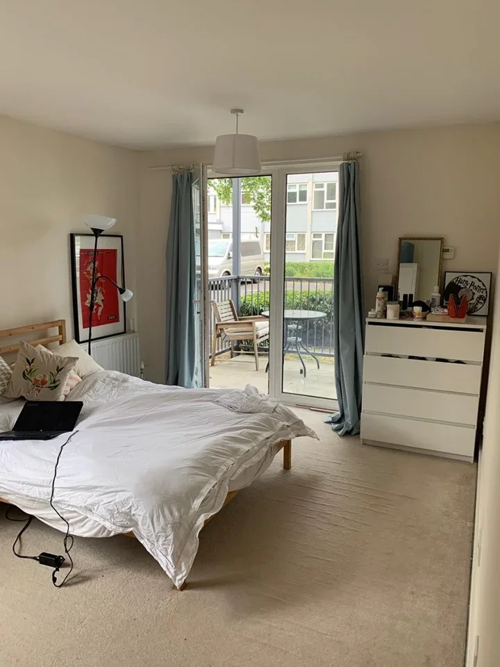 Flat Limerick Close in Greater London