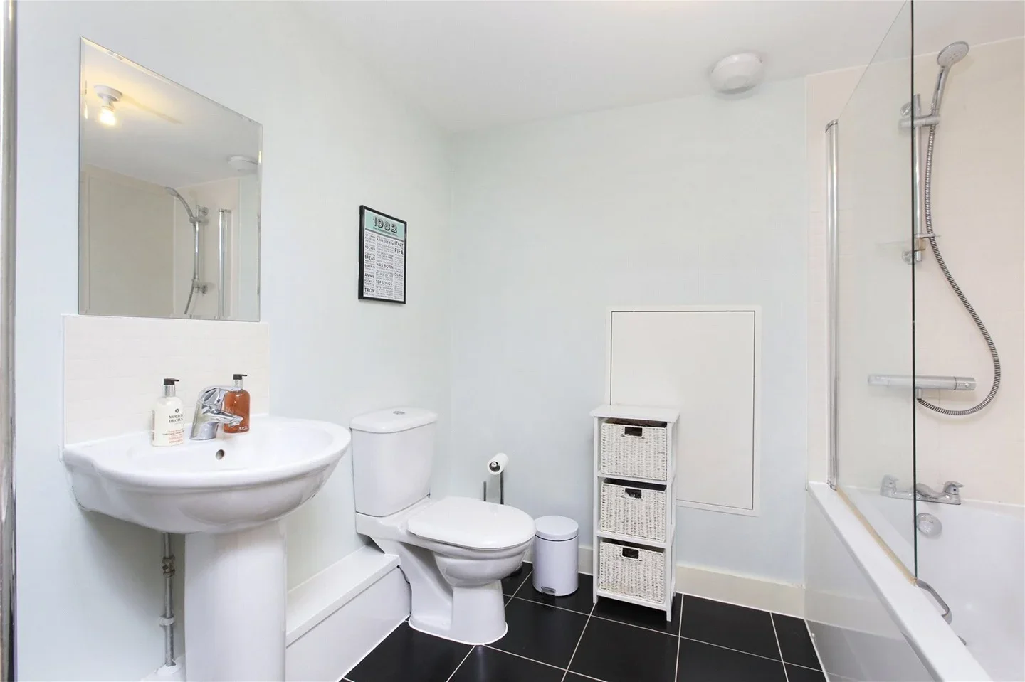 Flat Limerick Close in Greater London