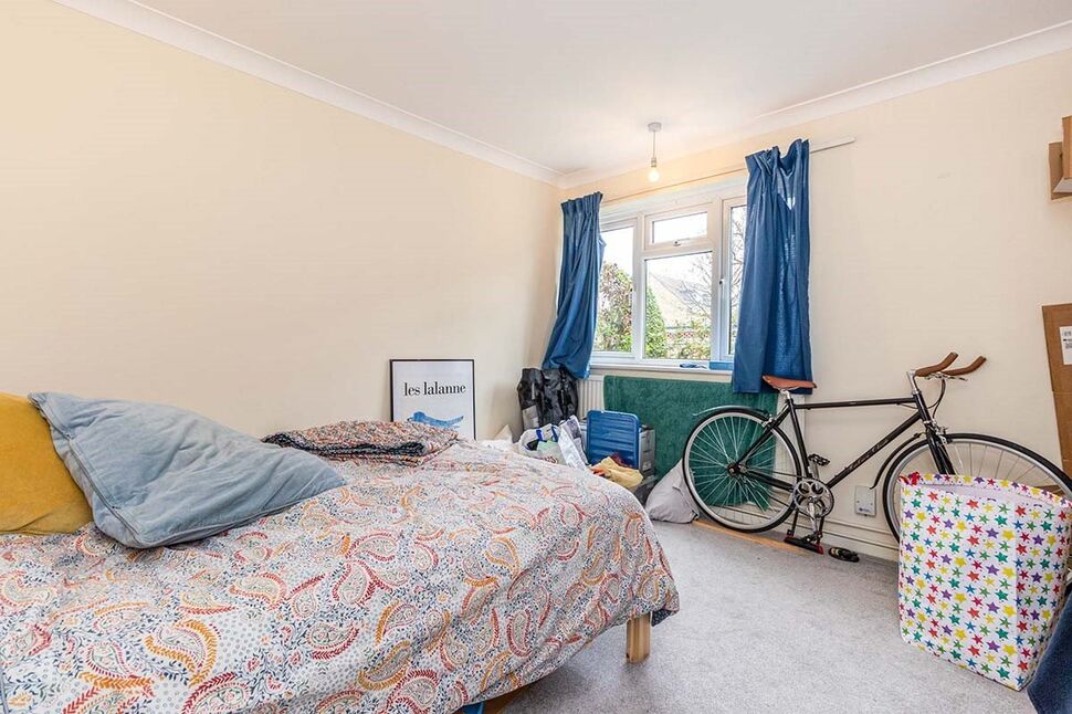 Flat Meadowbank in Greater London
