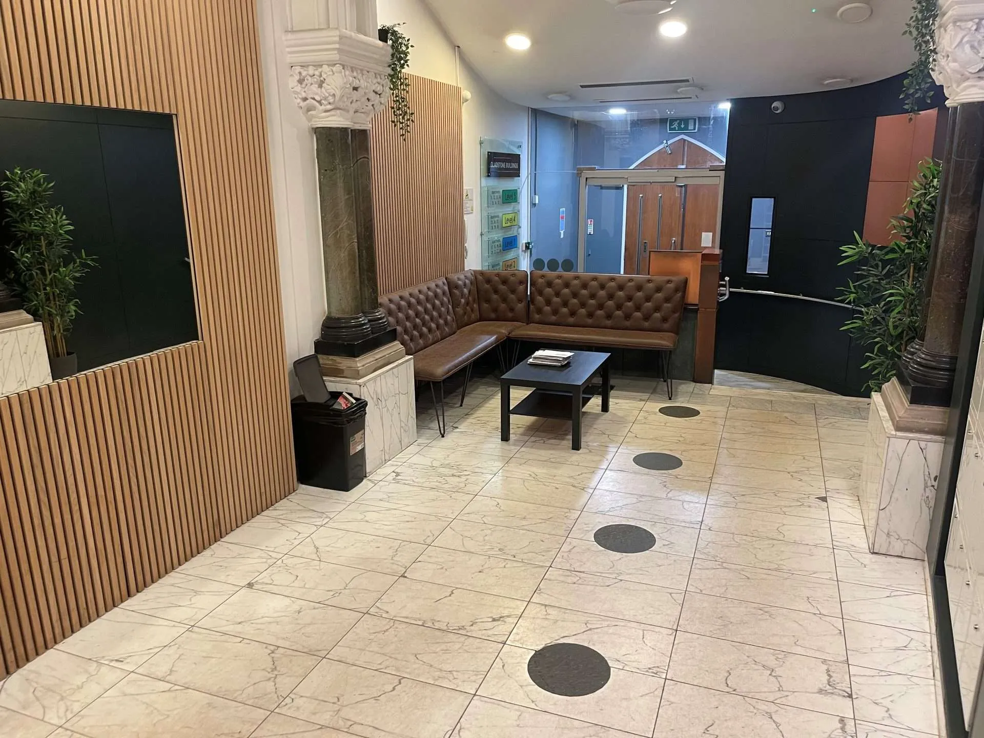 Flat Saint James Row in Sheffield