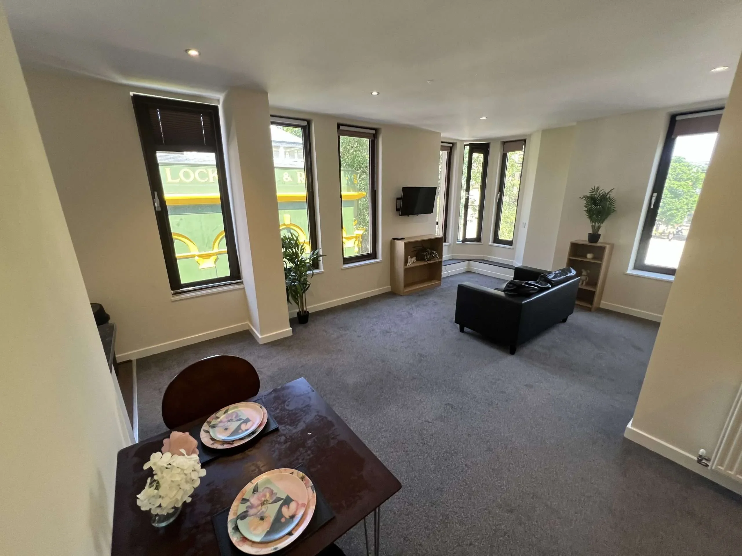 Flat Saint James Row in Sheffield