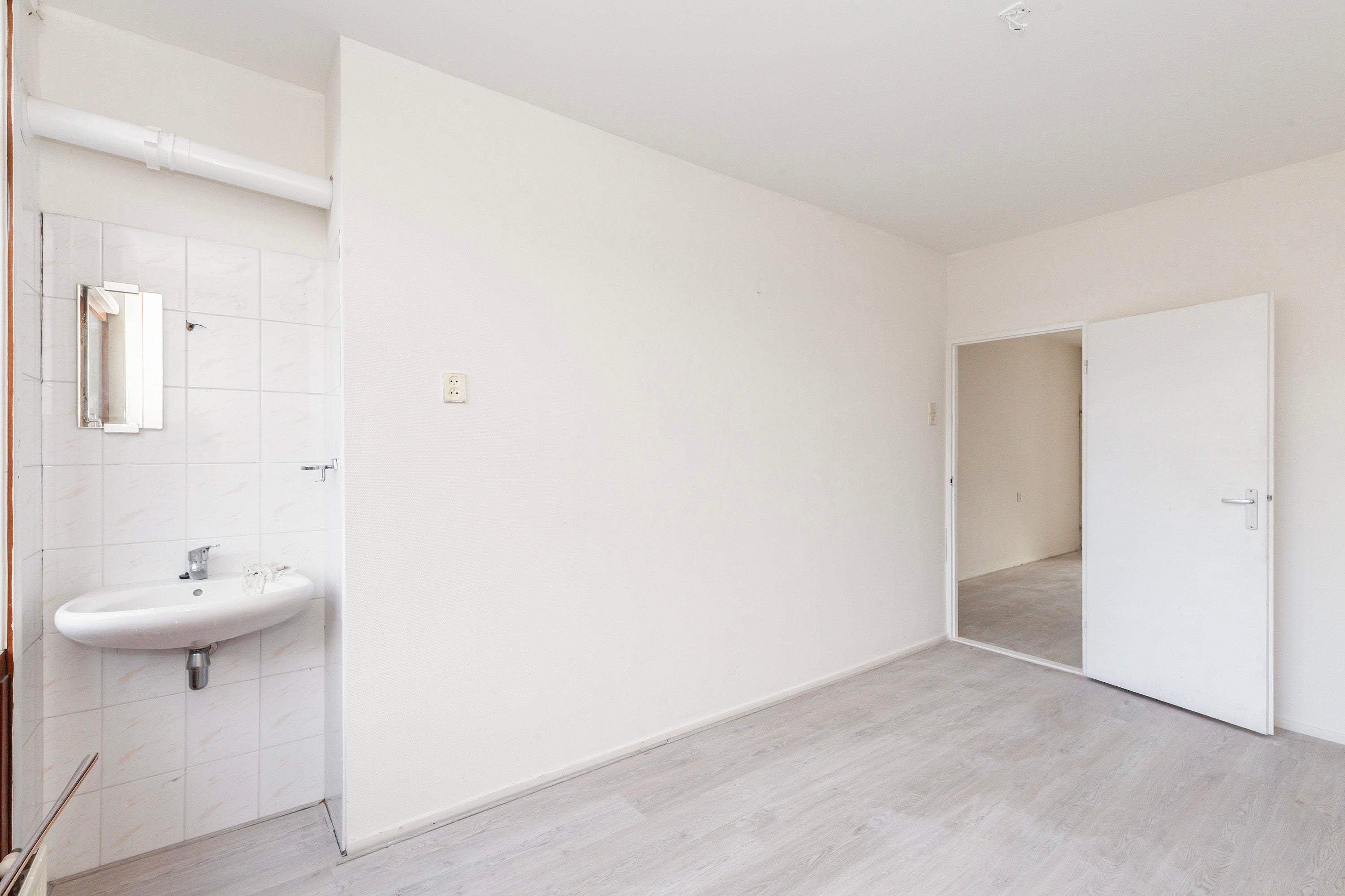Appartement te koop: Dorpsweg 63B, Rotterdam
