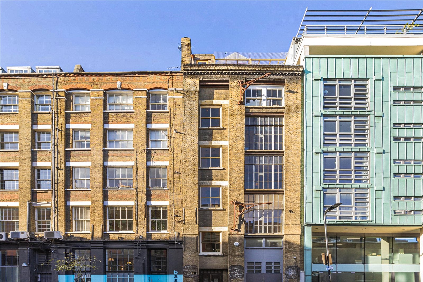 Flat Garden Walk in Greater London