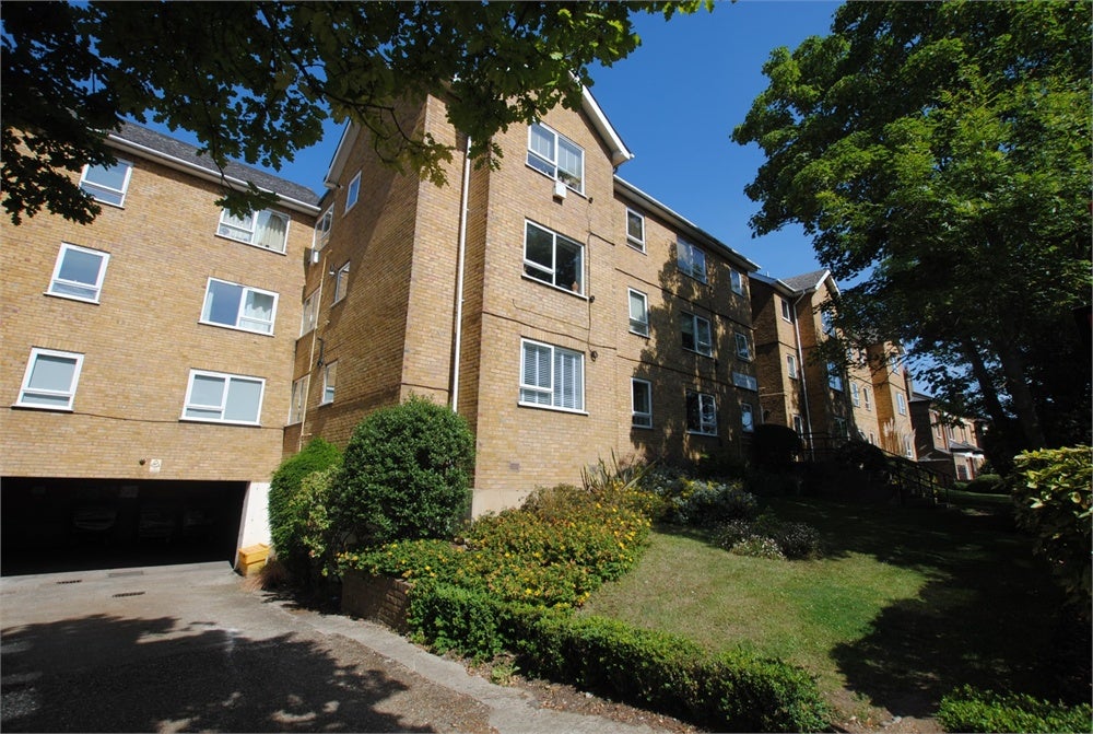 Flat Wood Vale in Greater London