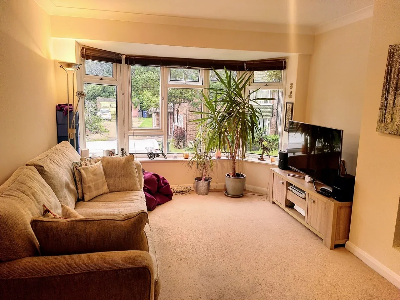 Flat Sterling Avenue in Greater London