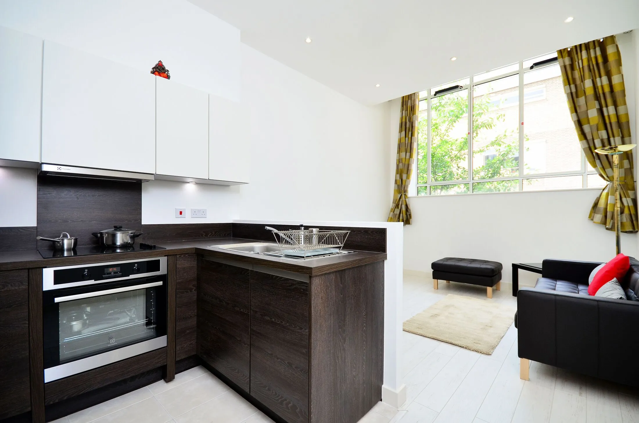 Flat Great West Road in Greater London