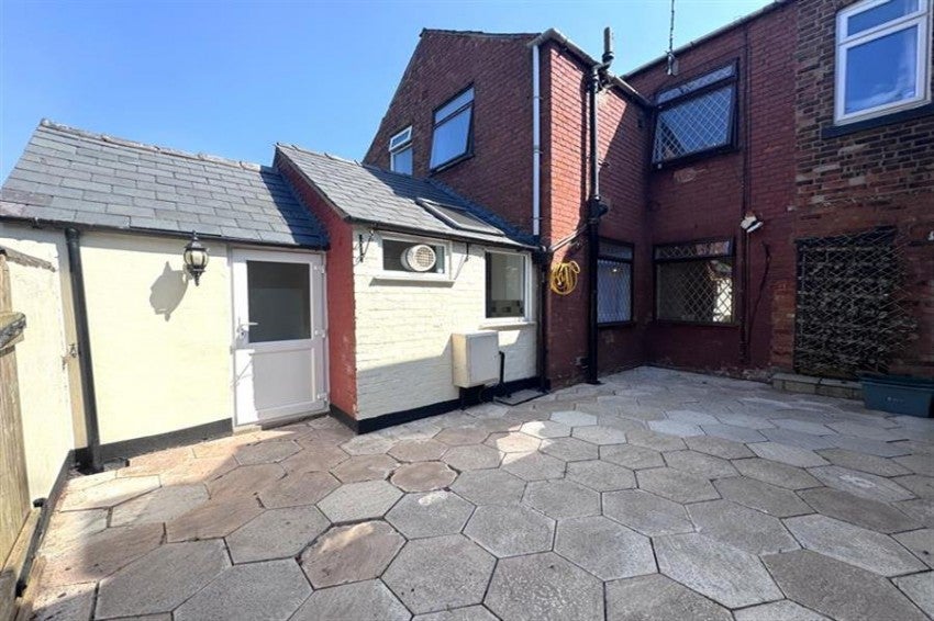House Alan Street in Northwich