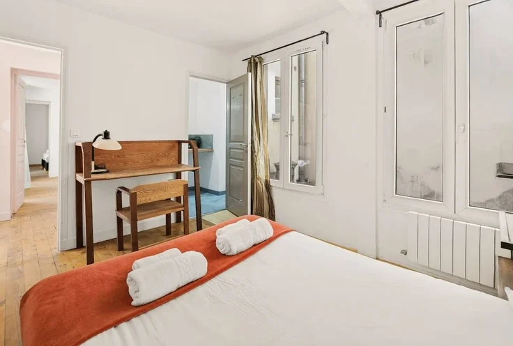 House Rue de Paradis in Paris
