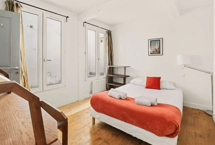 House Rue de Paradis in Paris