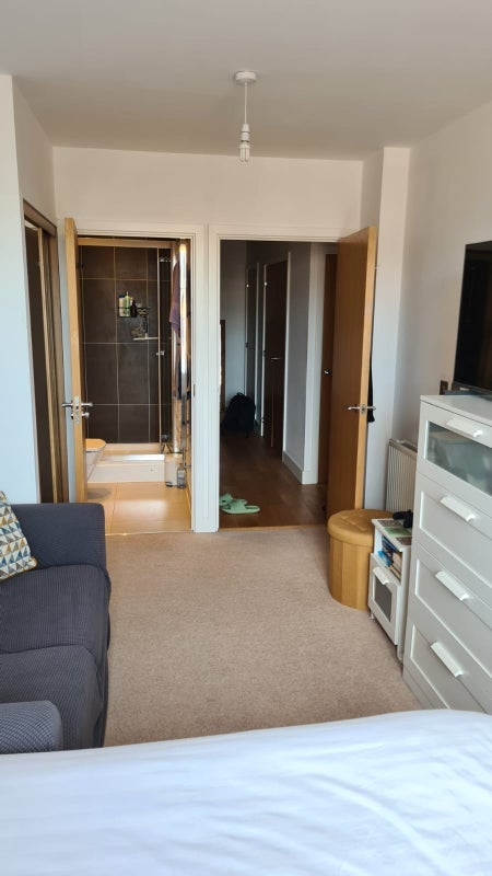 Room Samuel Street in Greater London