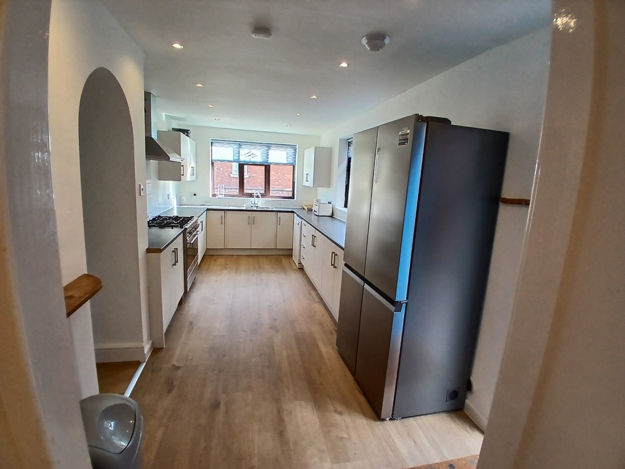 Room Arnold Road in Nottingham