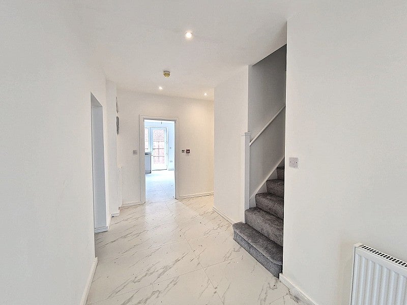House Manford Way in Greater London