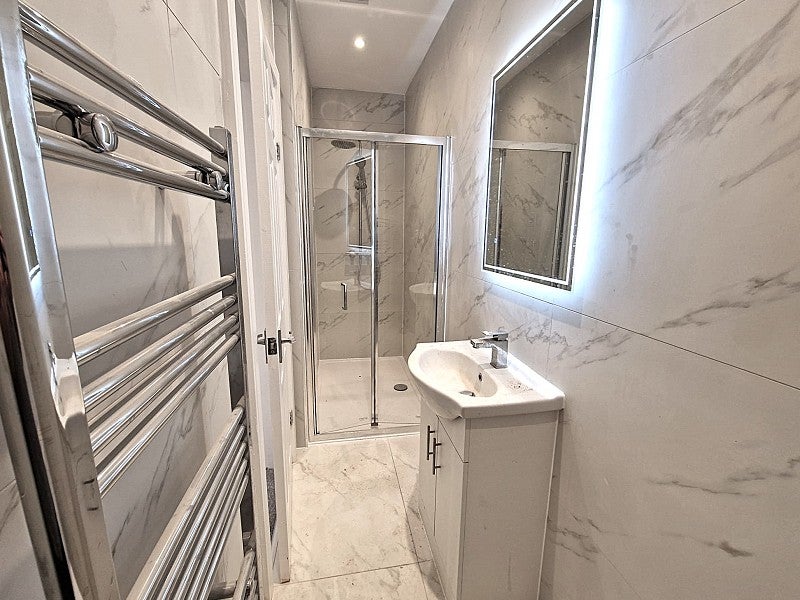 House Manford Way in Greater London