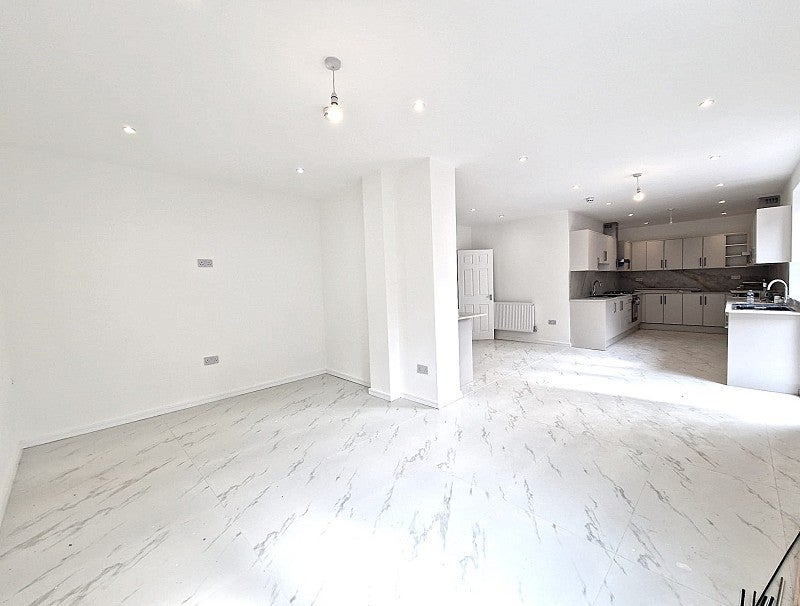 House Manford Way in Greater London